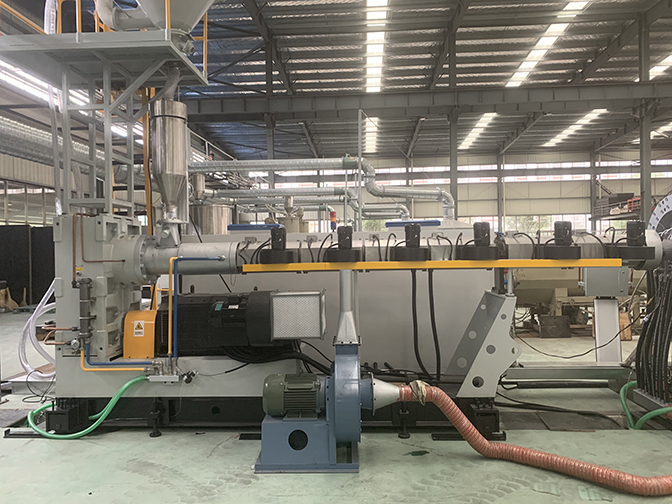 7101200mmpe管材生产线